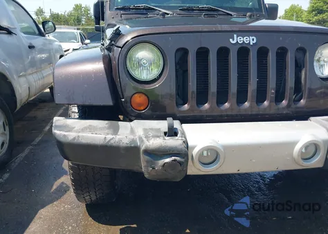 2013 Jeep Wrangler Unlimited Sahara from USA, damaged, VIN 1C4HJWEG8DL645573